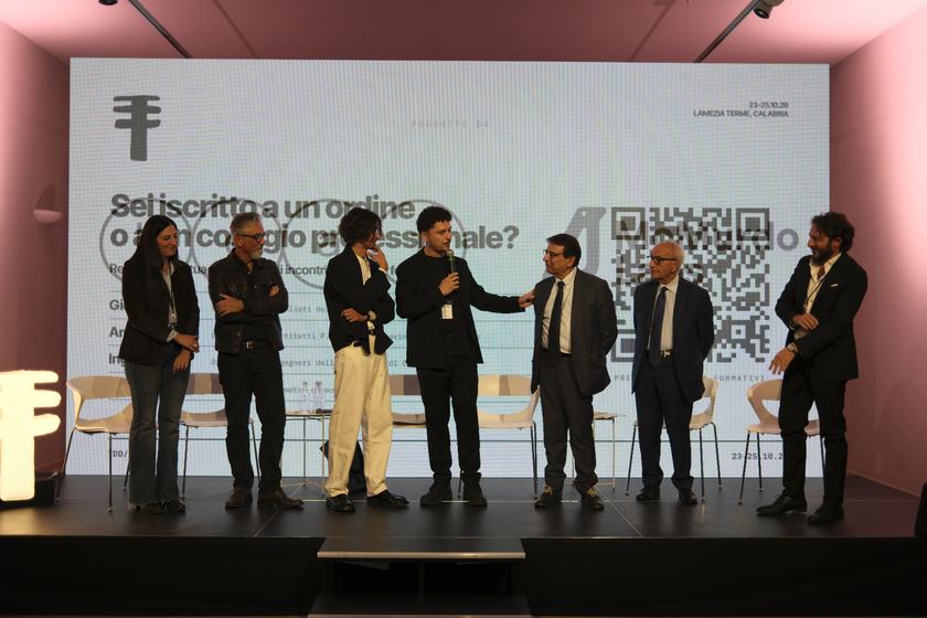A chi appartiene quello che facciamo, foto 5 di 23